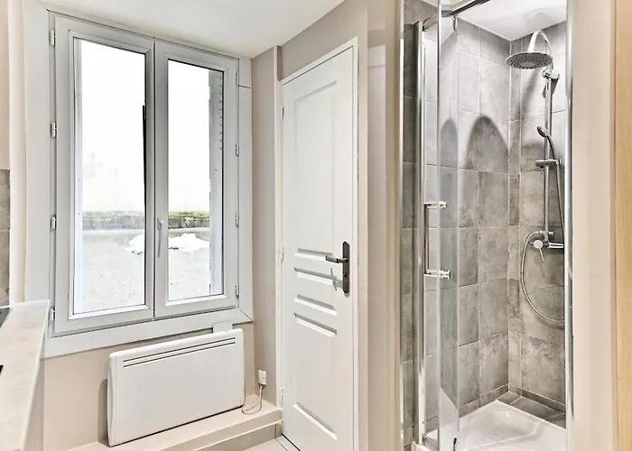 Compact In Practical & Convenient Παρίσι