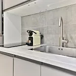 Compact In Practical & Convenient Apartmán *