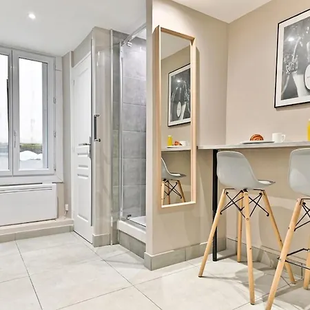 Compact In Practical & Convenient Apartment *