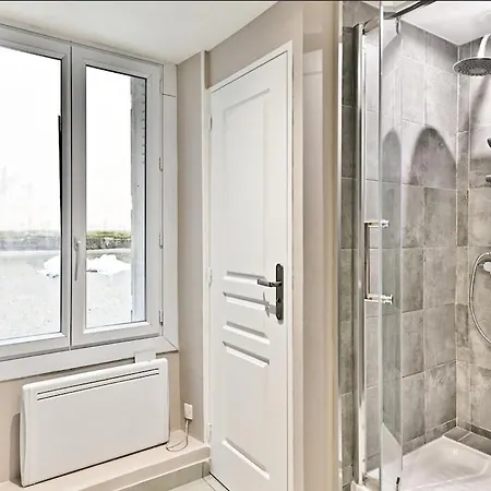 Compact In Practical & Convenient Apartment *