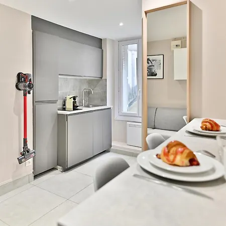 Compact In Practical & Convenient Apartamento