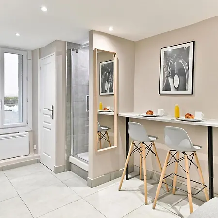 Compact In Practical & Convenient Apartamento París