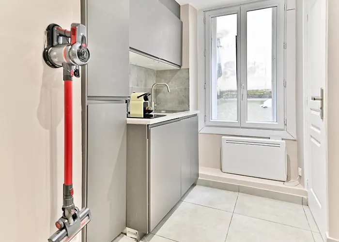 Apartamento Compact In Practical & Convenient París